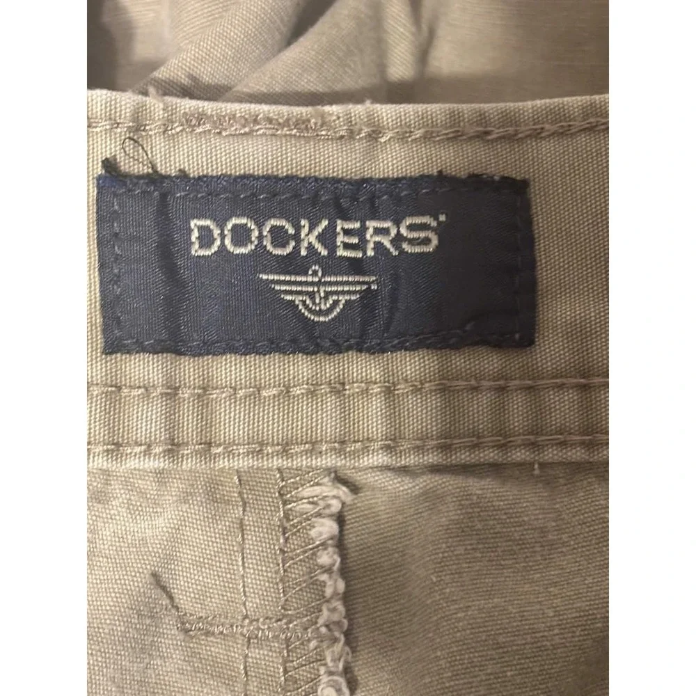 Dockers Mens 38 Tan Khaki Cargo Shorts 100 Cotton Flat Front Casual 10in Inseam